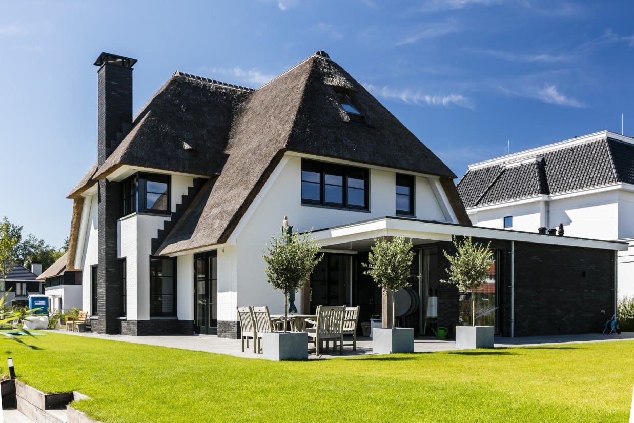Rietgedekte villa bouwen Aerdenhout 2